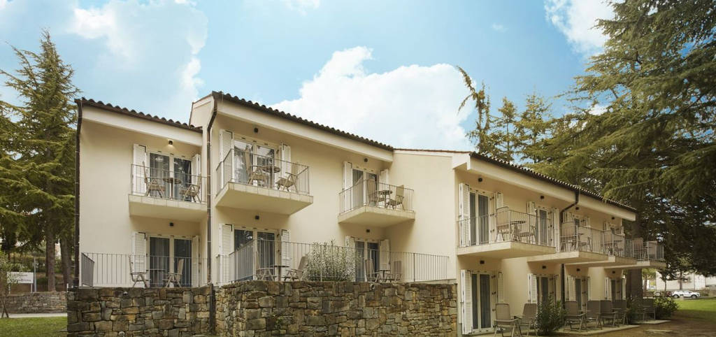 Budovy Villas Cedra exterier.