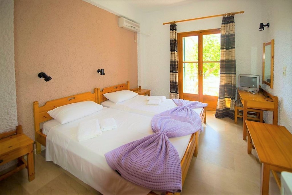 Dvoulůžkový pokoj, hotel Marie, Achravi, Korfu, Řecko, KM TRAVEL