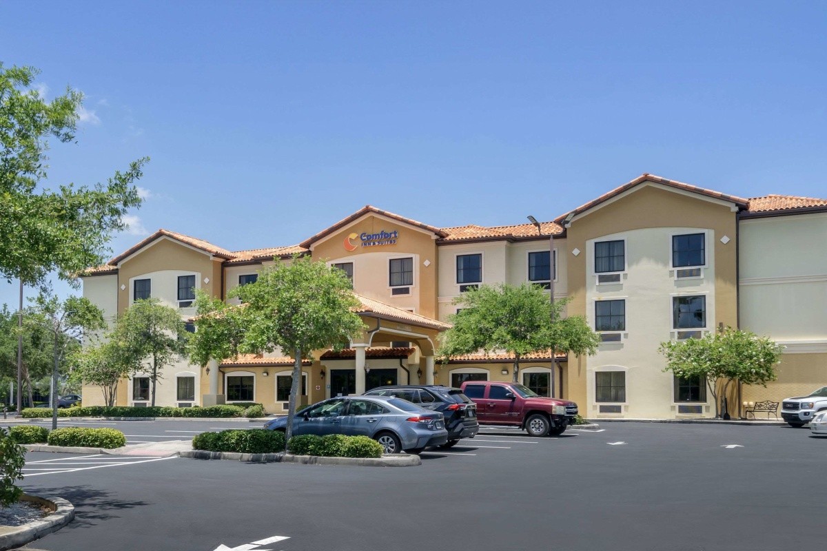 Hotel Comfort Inn & Suites Northeast - Gateway (St. Petersburg) - Floryda