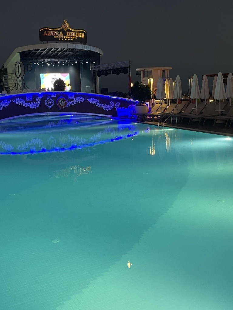 Hotel Azura Deluxe Resort & Spa