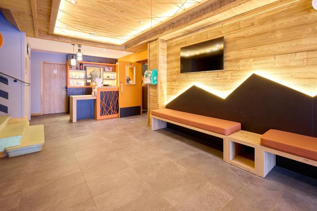 Hotel Base Camp Lodge - Bourg-Saint-Maurice