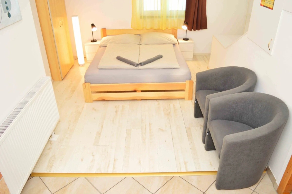 Hotel Lorabel Apartman - Hévíz