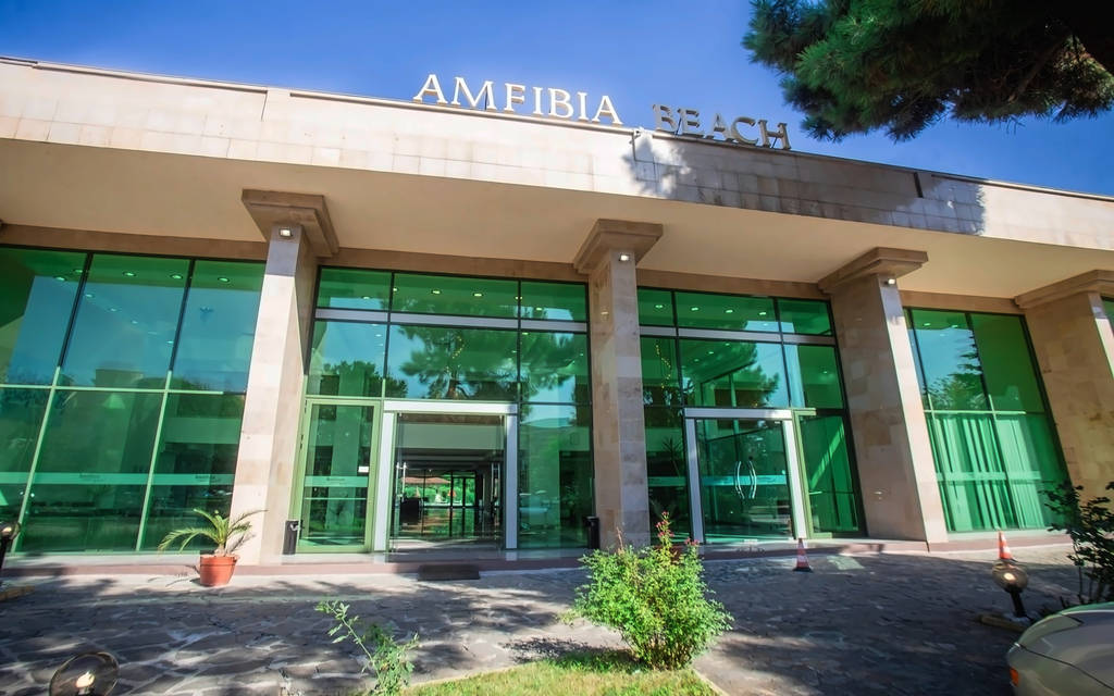 Hotel Amfibia Beach