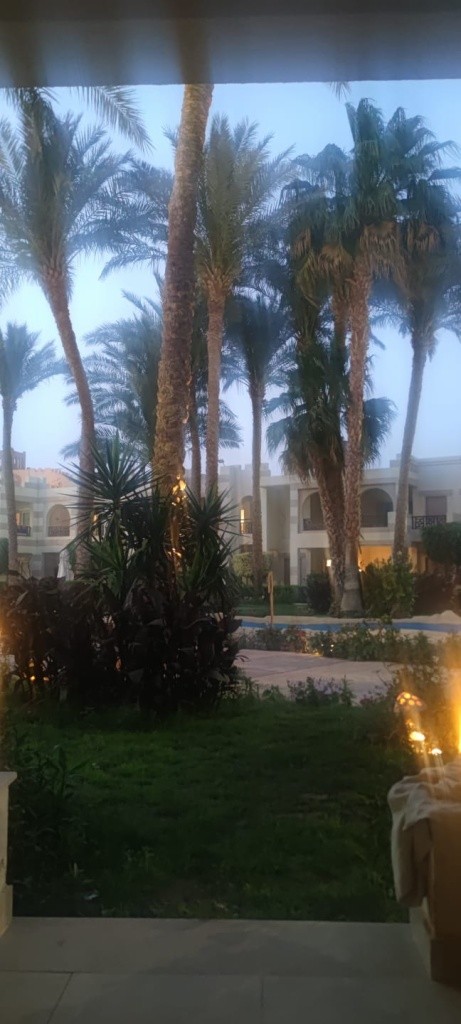 Hotel Rehana Royal Beach Resort
