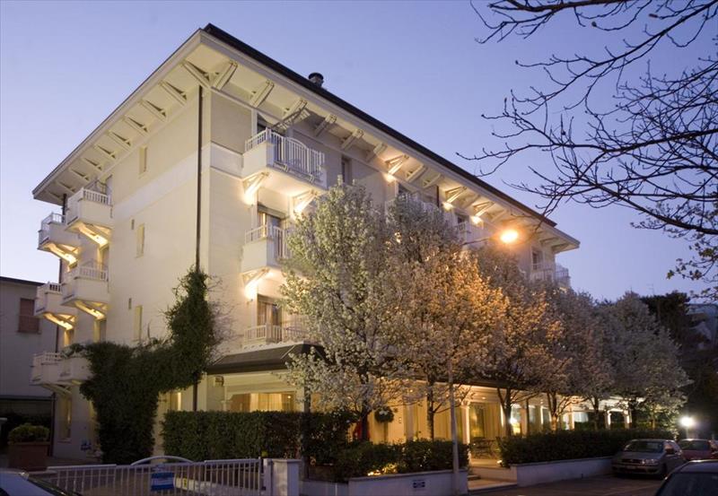 Hotel Suite Maestrale - Riccione