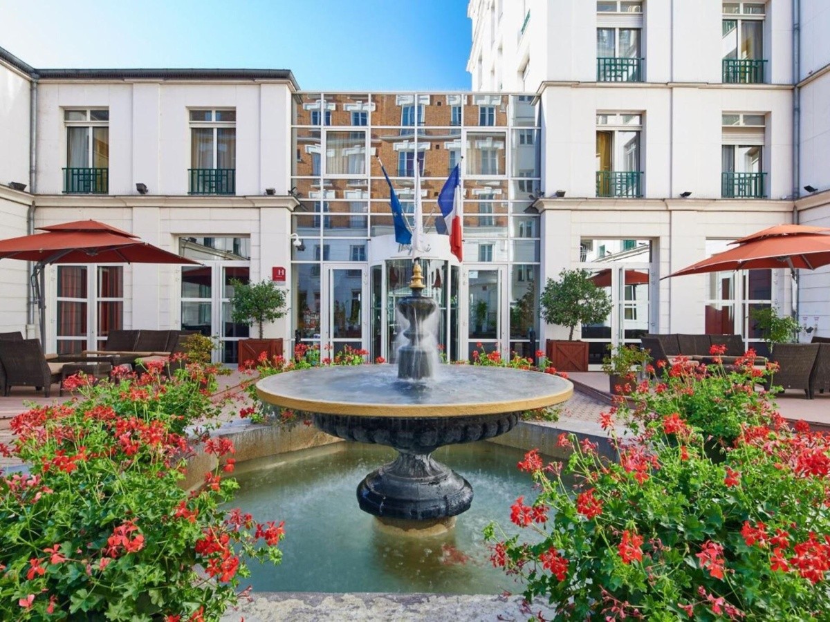 Hotel