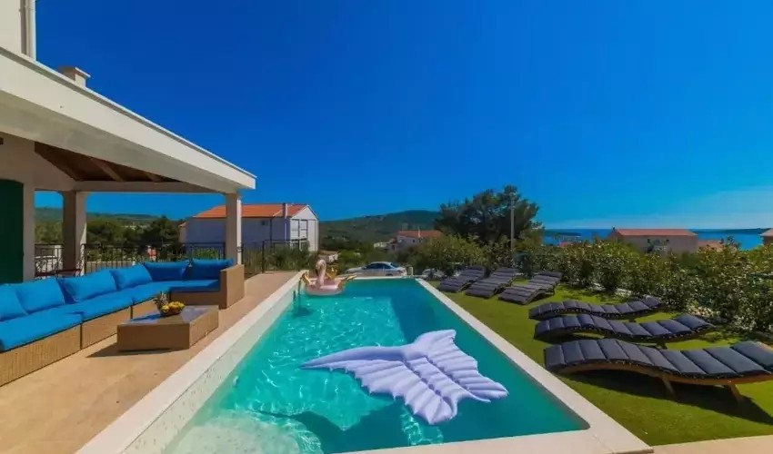 Hotel Villa East - Primošten