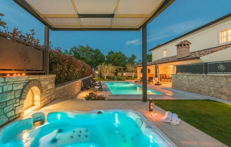 Hotel Villa Lori (Blagdanići)
