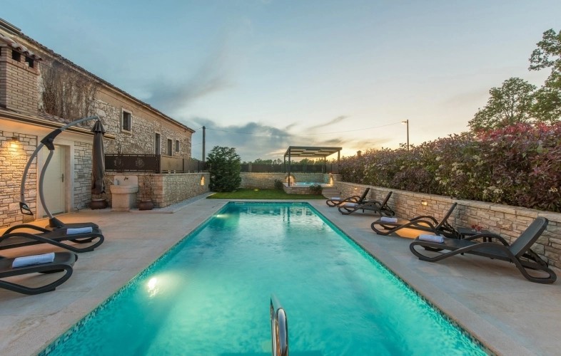 Hotel Villa Lori (Blagdanići)
