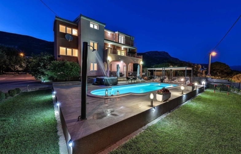 Hotel Villa Leona