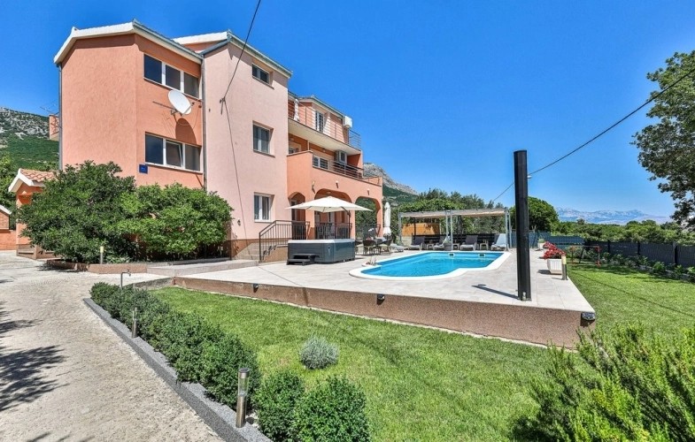 Hotel Villa Leona