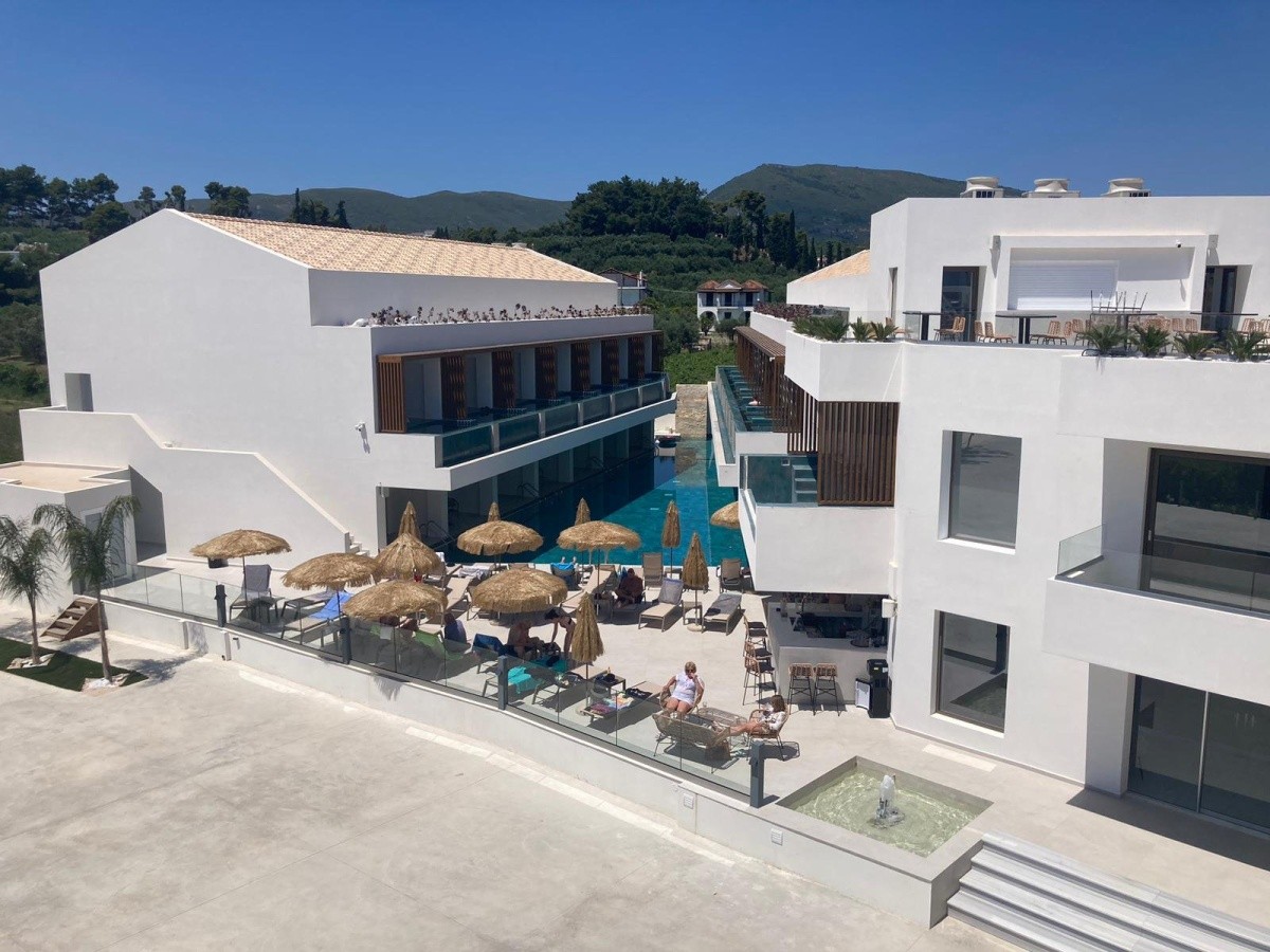 Hotel Ionis Art Luxury Suites - gallery