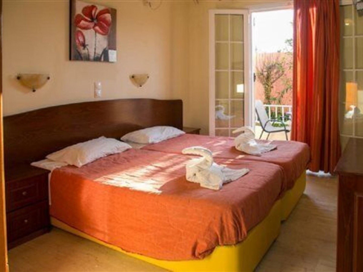 Hotel Kouros Apartments - Agios Stefanos