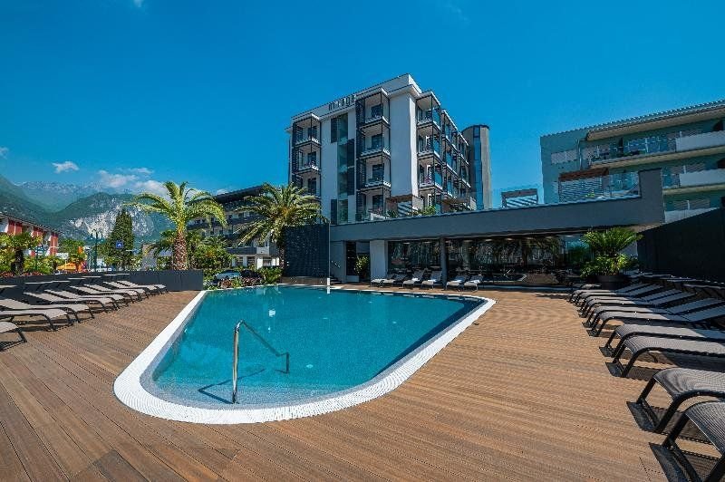 Lake Front Hotel Mirage - gallery