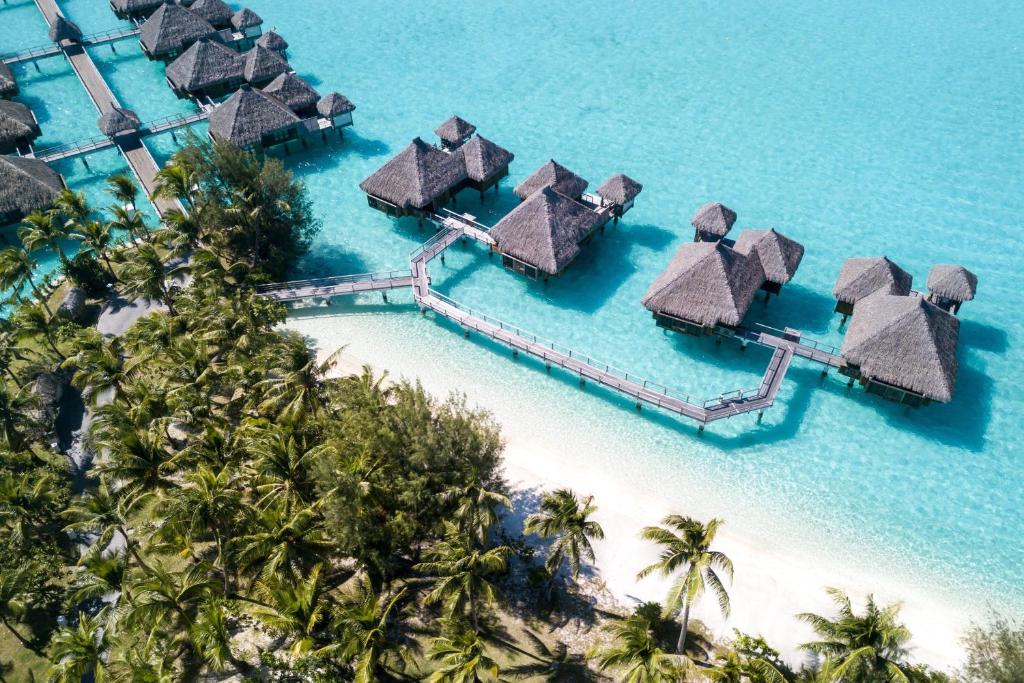 Hotel The St. Regis Bora Bora Resort - Bora Bora