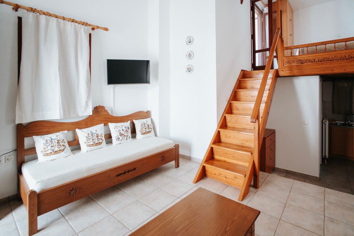 Hotel Horizon Skyrian House