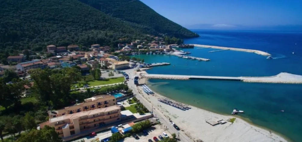 Hotel Akroyiali Resort