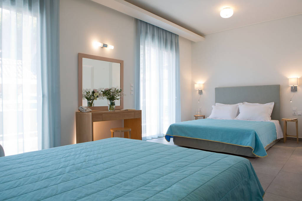 Hotel Grand Theoni Aparthotel & Spa