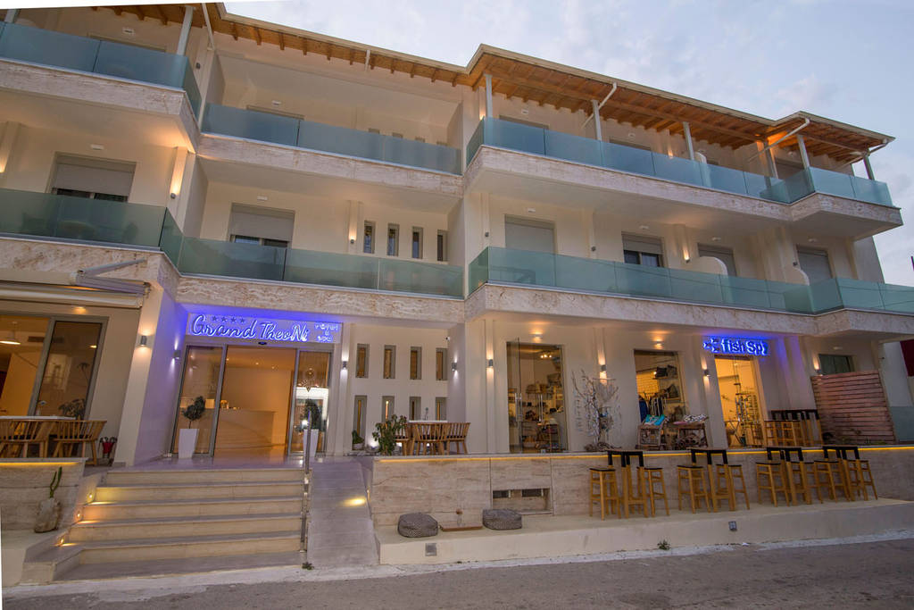 Hotel Grand Theoni Aparthotel & Spa