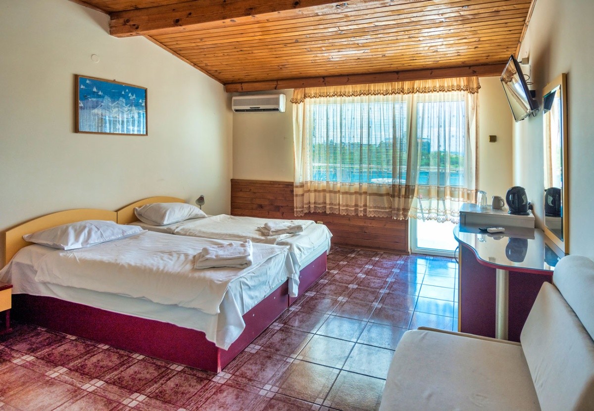 Hotel Lazuren Brjag (Sozopol)