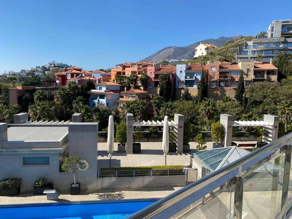 Hotel Artplatinum Suites & Apartments