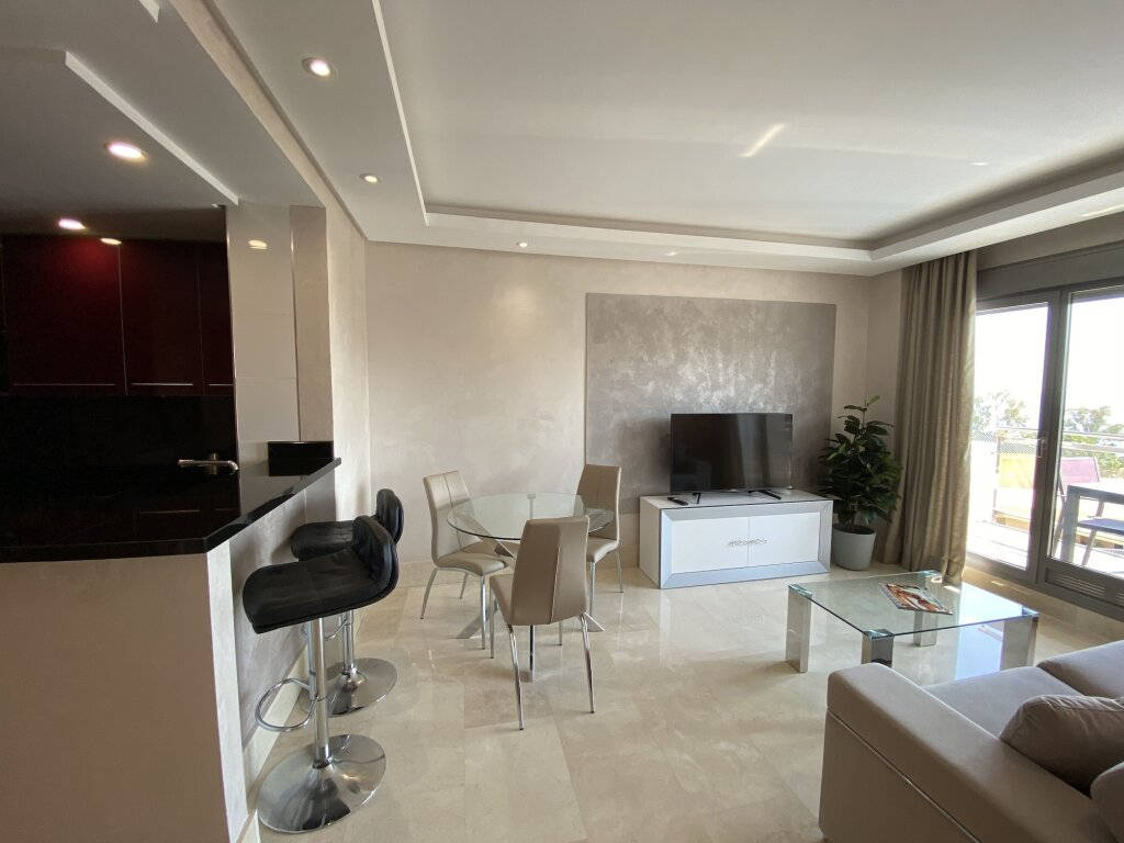 Hotel Artplatinum Suites & Apartments