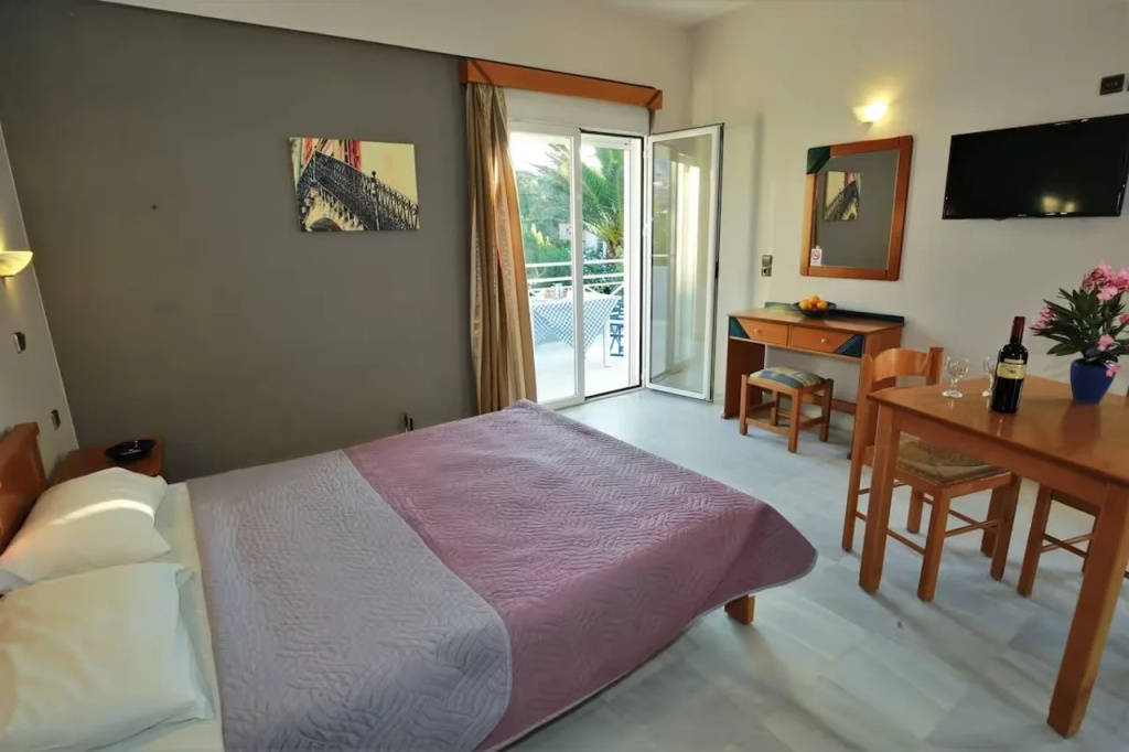 Hotel Athena