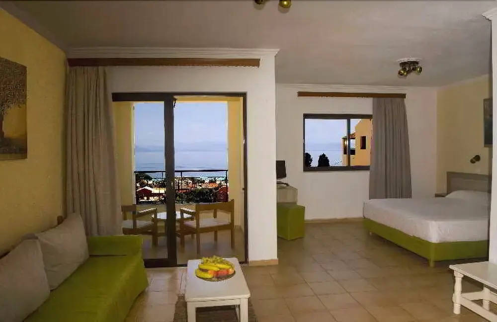 Hotel Prassino Nissi
