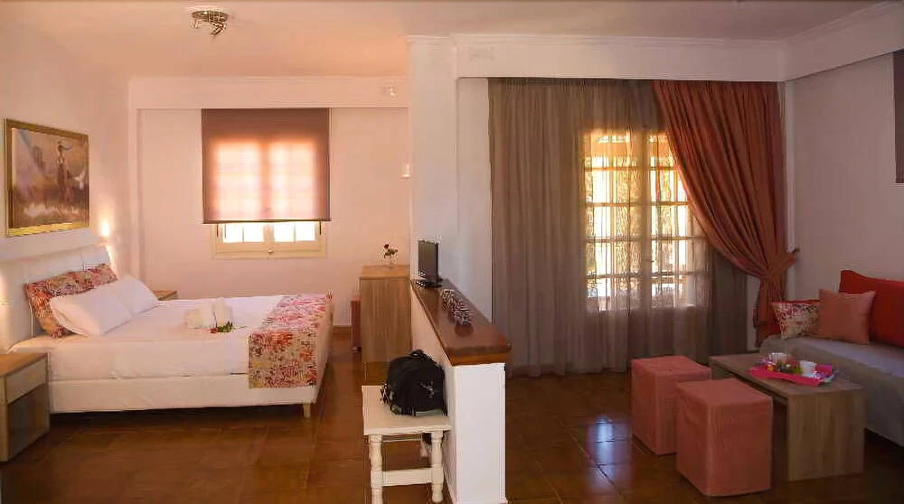 Hotel Prassino Nissi