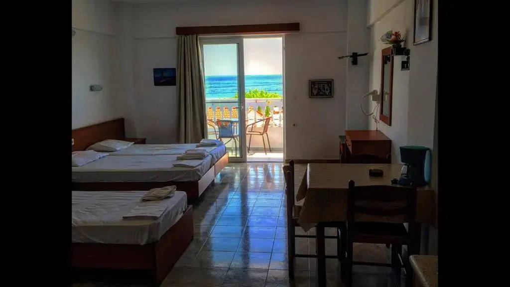 Hotel Paradise Studios