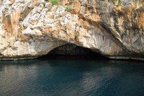 Fosforeskujúca jaskyňa