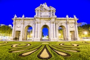 Brána Puerta de Alcalá