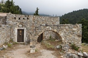 Opustená dedina Palio Pyli s hradom