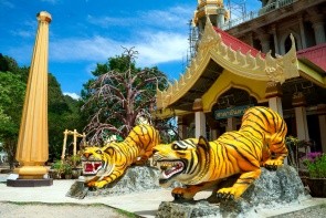 Tigrí jaskynný chrám (Wat Tham Suea)
