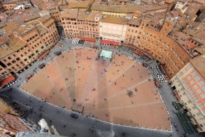 Náměstí Piazza del Campo