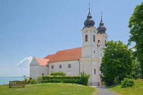 Benediktínsky kláštorný kostol