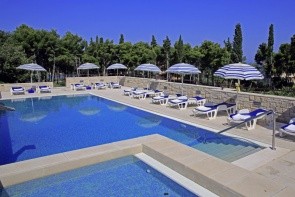 Velaris Hotel Amor