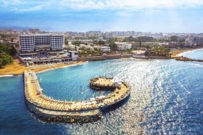 Azura Deluxe Resort & Spa