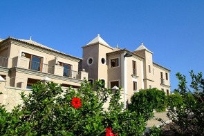 Marylanza Suites & Spa