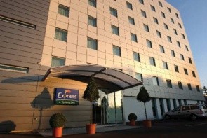 Holiday Inn Express Airport