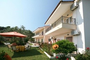 Aparthotel Syraina
