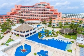 Omni Cancún Hotel & Villas