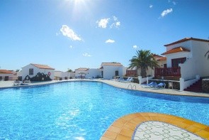 Castillo Club Lake Bungalows