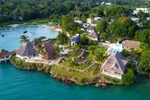 Chuini Beach Lodge (Bububu)