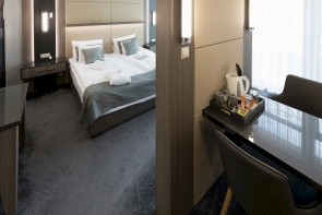 Zena Beauty And Accomodation