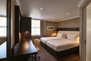 Doubletree By Hilton London - Ealing