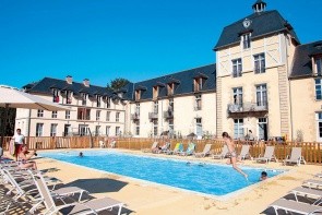 Le Chateau De Kergonano