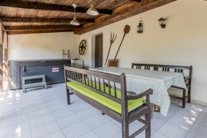 Medencés Vendégház (Szandaváralja)