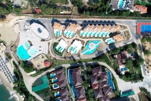 Alexandra Elegance Adults Friendly