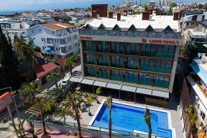 Laren Family & Business